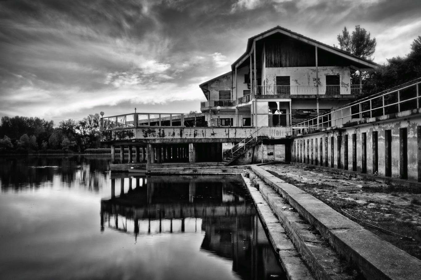 Vecchio stabilimento balneare al Lago di Revine